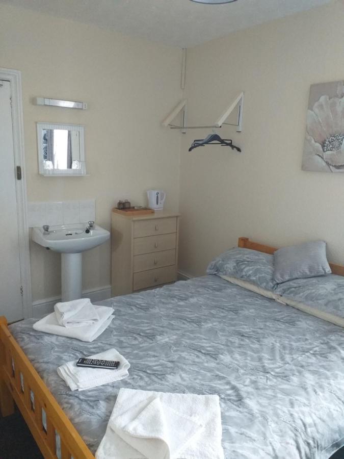The Clevedon Bed & Breakfast Blackpool Dış mekan fotoğraf